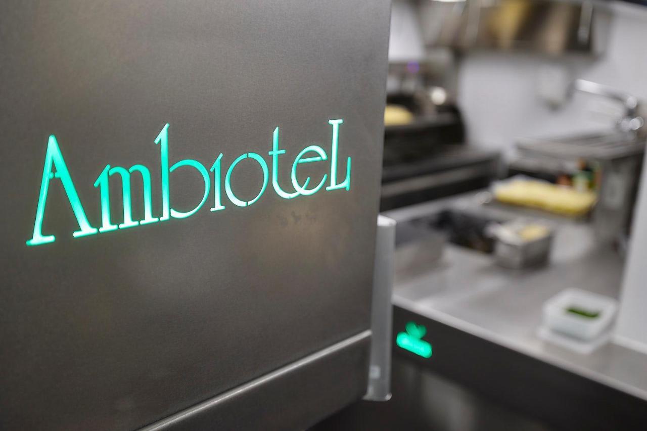 Hotel Ambiotel Tongern Exterior foto